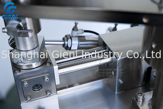 올라 운전된 점착성 화장용 입술 광택 충전기 서보 모터