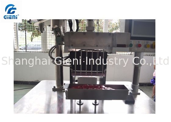 6개의 구멍은 2 20L 물자 탱크를 가진 유형 립스틱 충전물 기계를 씁니다