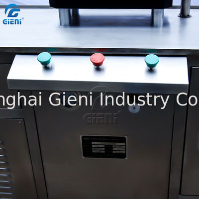 압착기를 누르는 화장용 아이섀도 파우더