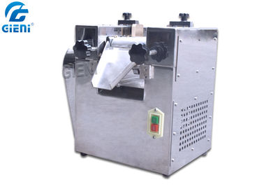 좋은 가격 Laboratory Type Cosmetic Filling Machine Lipstick Three Roll Mill Rotate Speed Adjustable 온라인으로
